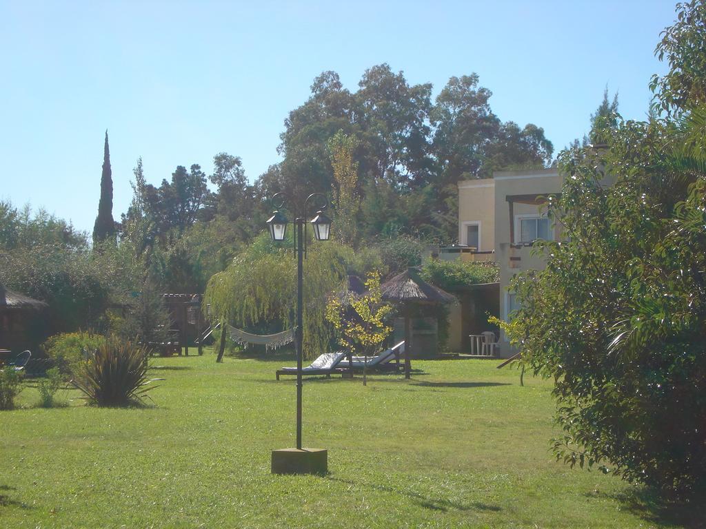 Cabanas Hoja De La Tierra Chascomús Exterior foto